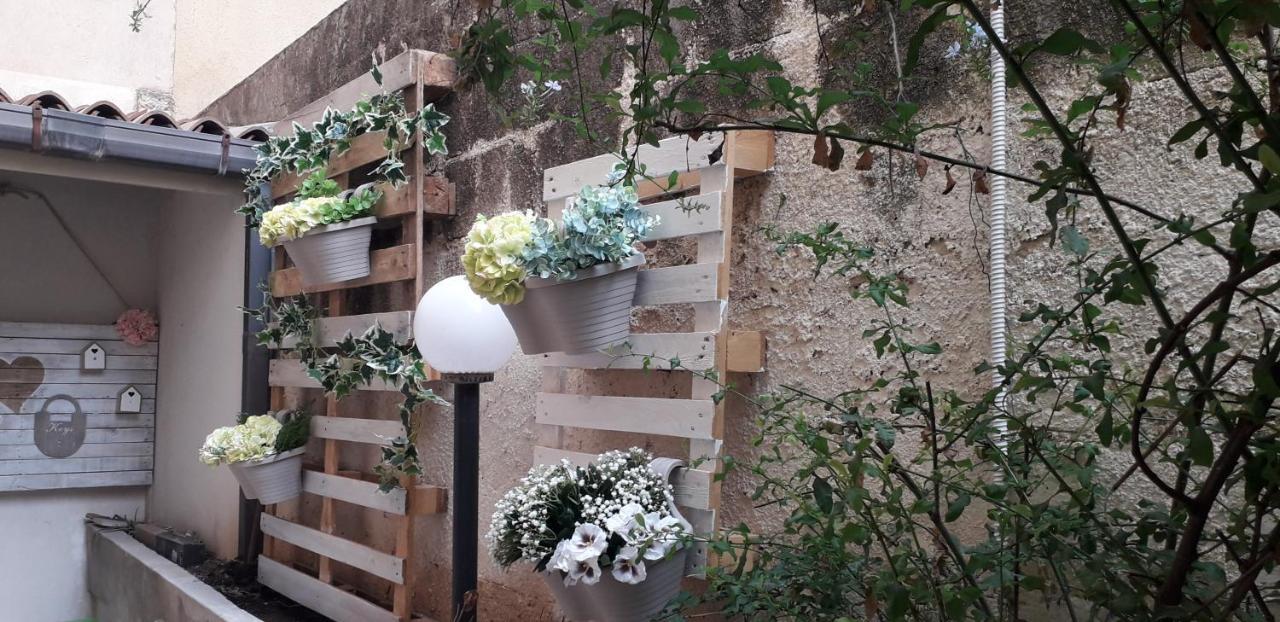 Soffio Di Provenza Apartment Pozzallo Bagian luar foto